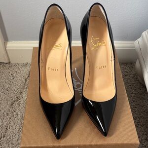 Christian Louboutin, So kate 120 Patent in black